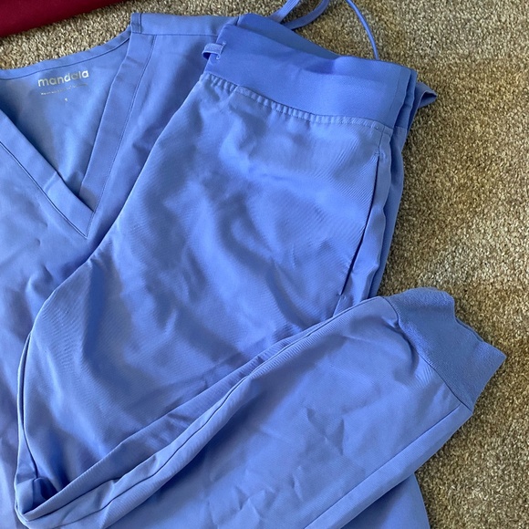 Mandala Scrubs - French Blue - Picture 3 of 4